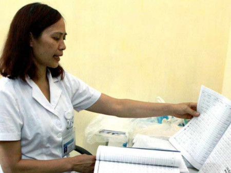 Bà Hoàng Thị Nguyệt. Bà Hoàng Thị Nguyệt.