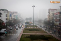 8h sáng, sương mù vẫn không giảm bớt, thậm chí còn gia tăng ở một số địa điểm...