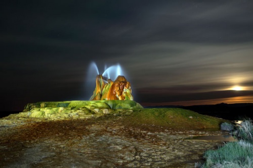 Mạch nước Fly Geyser - cảnh đẹp ngoài hành tinh