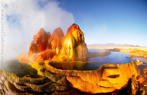 Mạch nước Fly Geyser - cảnh đẹp ngoài hành tinh