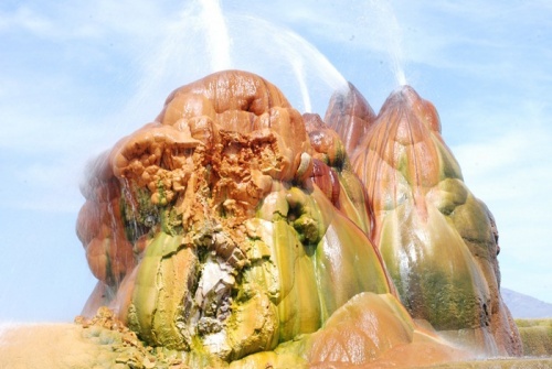 Mạch nước Fly Geyser - cảnh đẹp ngoài hành tinh