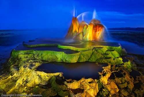 Mạch nước Fly Geyser - cảnh đẹp ngoài hành tinh