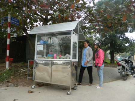 Xe bánh Lâm Bích hỗ trợ một phần cho sinh viên xa nhà. Xe bánh Lâm Bích hỗ trợ một phần cho sinh viên xa nhà.