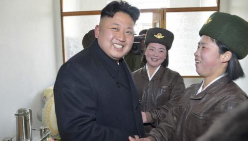 Đàn ông Triều Tiên phải để tóc như Kim Jong-un - Ảnh 1