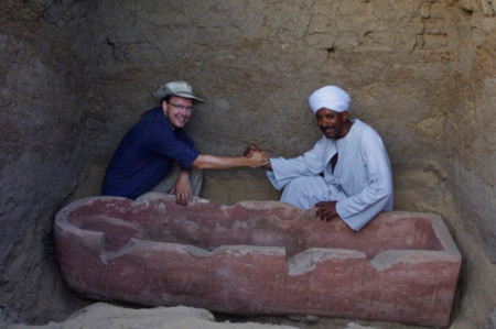 Ngôi mộ bên trong kim tự tháp ở Abydos