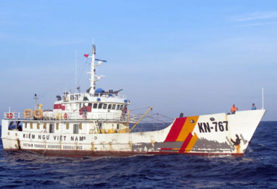 Tàu KN-767 mất hết phần sơn mũi phải do tàu Trung Quốc va ép