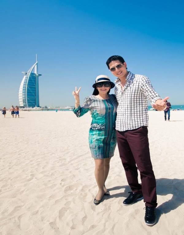 Dàn sao Việt đội nắng dạo chơi thành phố siêu sang Dubai 8 Dàn sao Việt đội nắng dạo chơi thành phố siêu sang Dubai 8