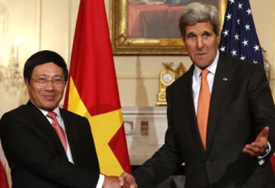 Ngoại trưởng Mỹ John Kerry và Ngoại trưởng Việt Nam Phạm Bình Minh, trong cuộc họp báo tại Bộ Ngoại giao Hoa Kỳ tại thủ đô Washington, ngày 2/10/2014