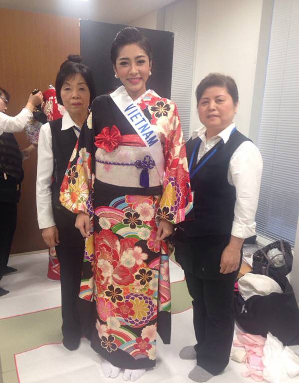 Đặng Thu Thảo xinh đẹp với Kimono tại Miss International 7