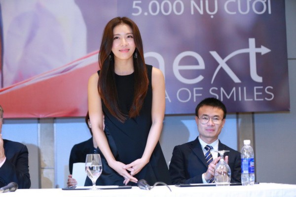 Ha Ji Won đẹp không tì vết trong buổi họp báo tại Hà Nội 4