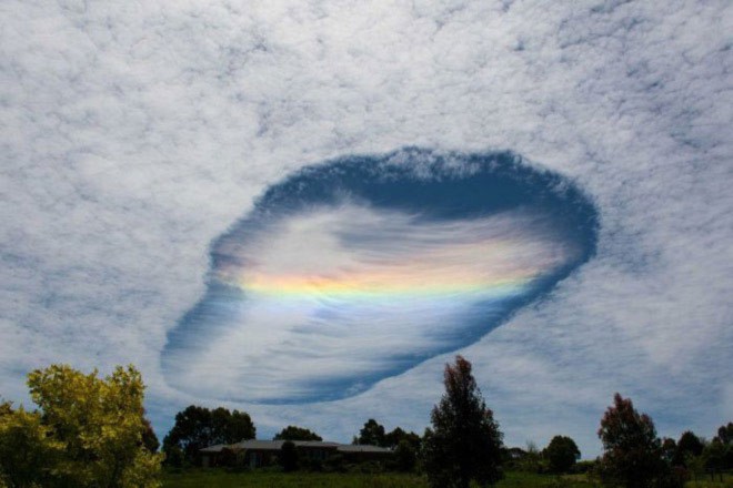 lỗ mây, kì ảo, Australia, 
