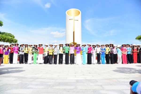 Ngất ngây nhan sắc thí sinh Hoa hậu Việt Nam trong tà áo bà ba 1 Ngất ngây nhan sắc thí sinh Hoa hậu Việt Nam trong tà áo bà ba 1