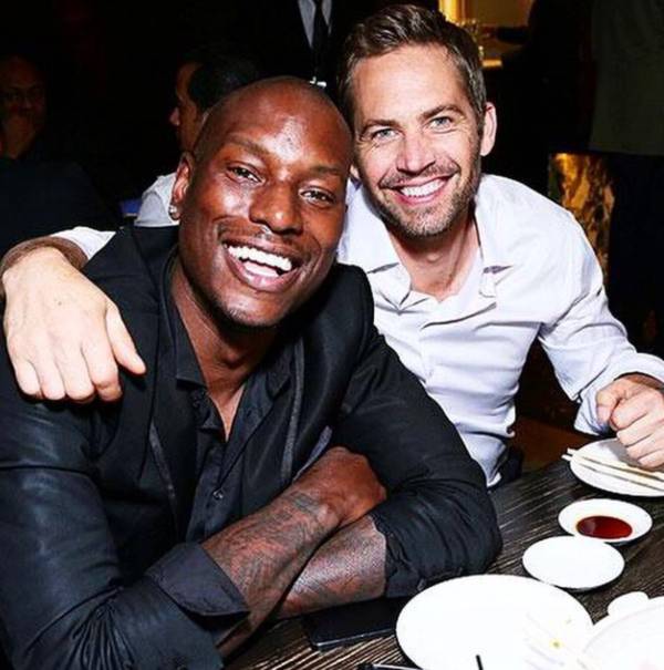 Đồng nghiệp và fan tưởng nhớ Paul Walker 1 năm sau ngày mất 4 Đồng nghiệp và fan tưởng nhớ Paul Walker 1 năm sau ngày mất 4