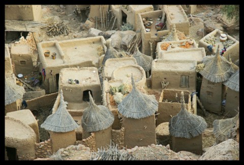 A Dogon village. (Dario Menasce/Wikimedia Commons) 