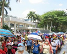 Cuộc đình công của hàng ngàn công nhân Pou Yuen ở khu công nghiệp Tân Tạo, tại Sài Gòn đã buộc chính quyền phải sửa luật bảo hiểm