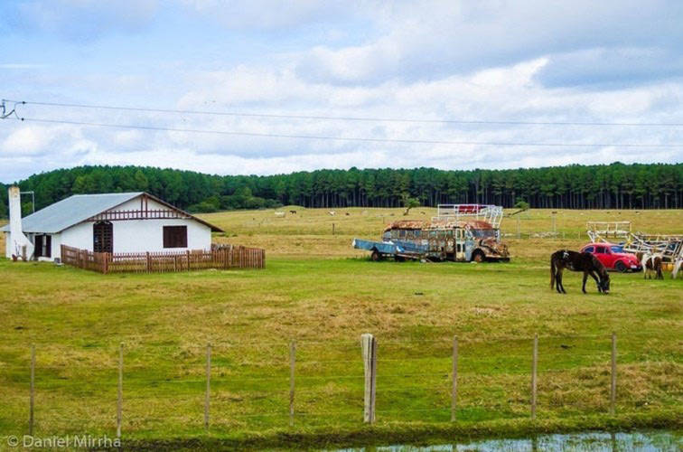 Khám phá ngôi làng kỳ lạ sống thời nguyên thủy ở Uruguay