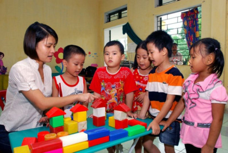 Bật khóc với bài thơ 'Khi mẹ là giáo viên' - 1