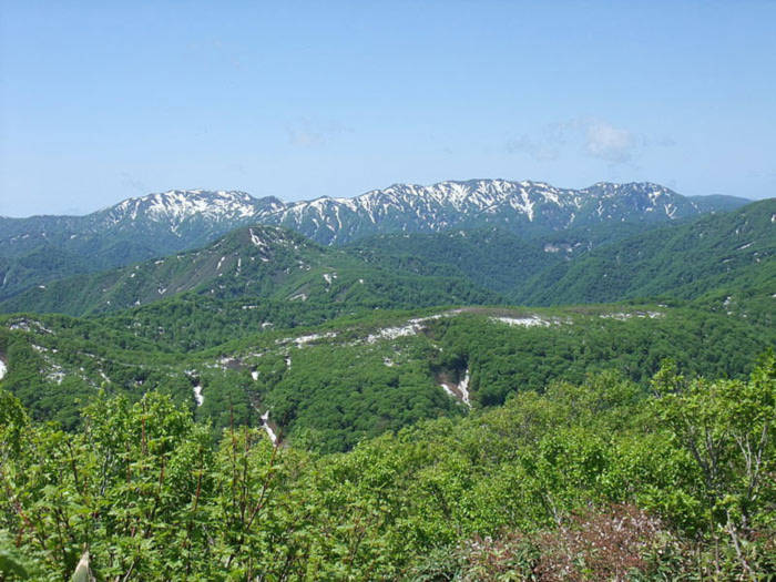 Vùng núi Shirakami (tiếng Việt: Bạch thần sơn địa) còn có tên gọi khác là núi Kosai, nằm ở phía bắc đảo Honshu.