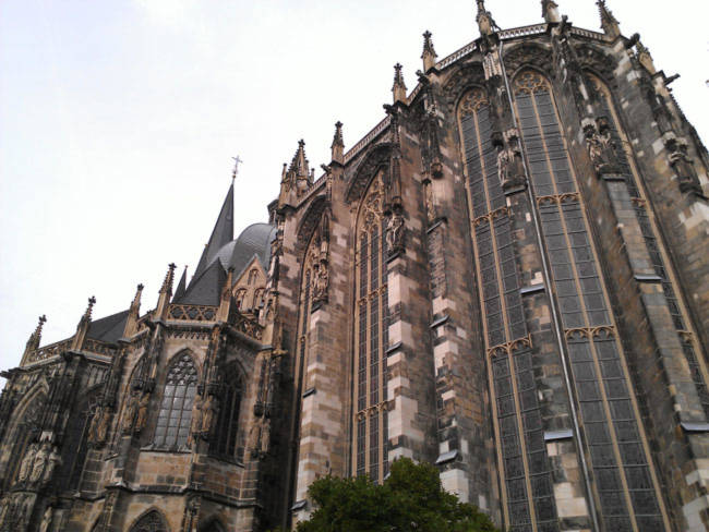 Nhà thờ chính tòa Aachen - Đức
