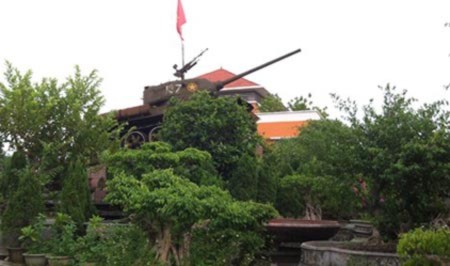 cây-cảnh, đại-gia, chơi-cây, Phú-Thọ, Vĩnh-Phúc, tiền-tỷ, sưu-tập đồ-cổ, Phiến cá cây-cảnh, đại-gia, chơi-cây, Phú-Thọ, Vĩnh-Phúc, tiền-tỷ, sưu-tập đồ-cổ, Phiến cá
