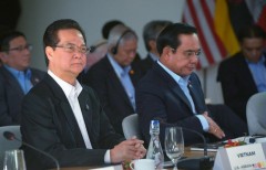 Thủ tướng VN Nguyễn Tấn Dũng (trái) tại Thượng Đỉnh Mỹ - ASEAN tại California hôm 15/2/2016. Ảnh AFP