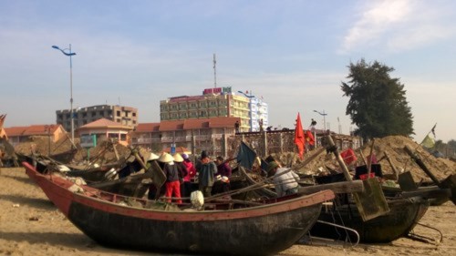 Dan vay UBND tinh Thanh Hoa, to FLC 