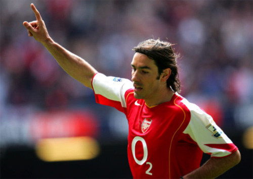 robert-pires-va-hoi-uc-ve-mot-arsenal-bat-bai