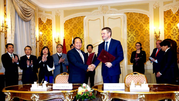 Kết quả hình ảnh cho Hợp tác công nghệ thông tin truyền thông Việt Nam-Slovakia