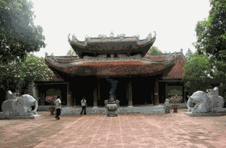 Chùa Cổ Pháp còn gọi là chùa Dặm, nơi nhà sư Lý Khánh Văn nuôi Lý Công Uẩn từ năm lên 3