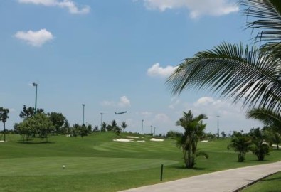 Cử tri đề nghi thu hồi đất sân golf trong sân bay Tân Sơn Nhất để mở rộng sân bay