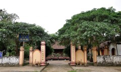 Đền thờ Trần Khát Chân