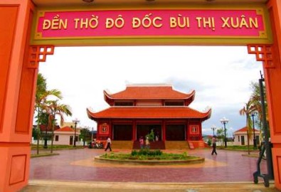 den-tho-bui-thi-xuan