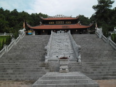 Đền thờ Chu Văn An tại vùng núi nơi ông ẩn cư ở Hải Dương. (Ảnh qua dulichchilinh.com)