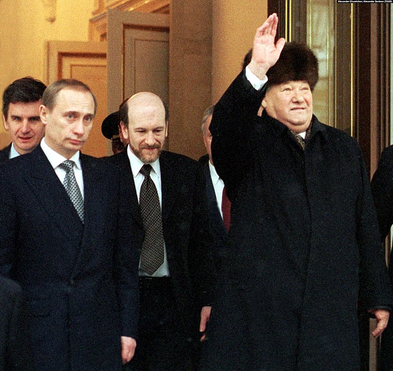 Yeltsin từ chức năm 1999 trao quyền Tổng thống cho Putin năm 1999. (Ảnh wikipedia/ CC BY SA 4.0)