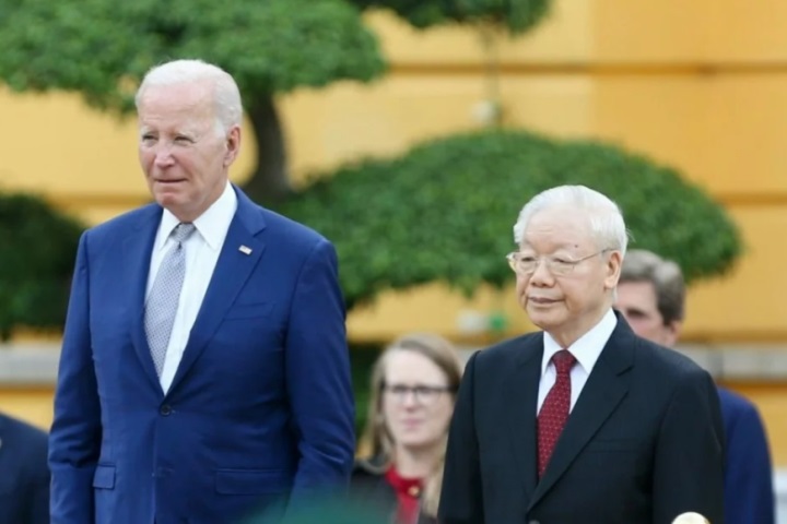 Tổng thống Mỹ Joe Biden và Tổng Bí thư Nguyễn Phú Trọng trong lễ đón chính thức ngày 10/9. 